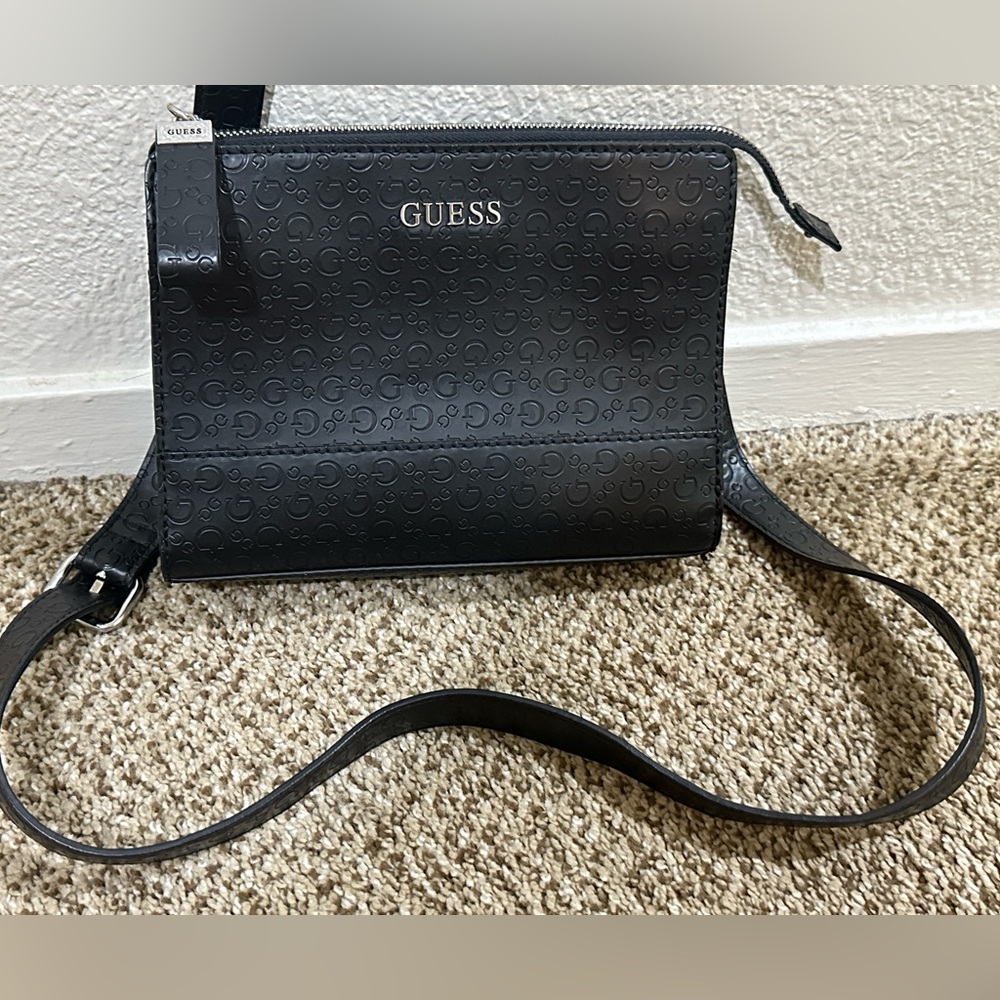 GUESS CROSS BODY BAG